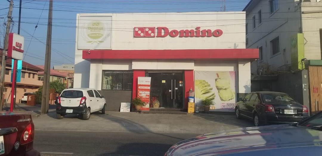 Domino super market