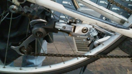 Bicycle Store «Roberts Cycle Shop Chicago», reviews and photos, 7054 N Clark St, Chicago, IL 60626, USA