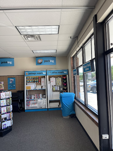 Shipping and Mailing Service «The UPS Store», reviews and photos, 420 Eureka Rd, Wyandotte, MI 48192, USA