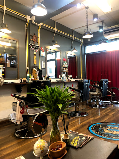 Five Prows Barber Shop