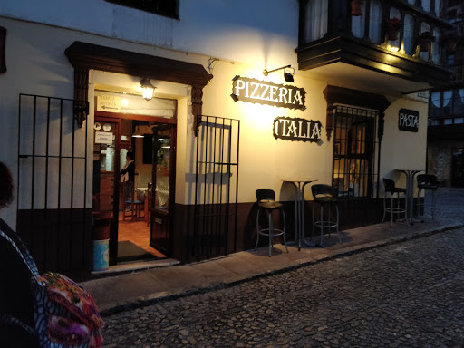 Información y opiniones sobre Pizzería Italia de Comillas