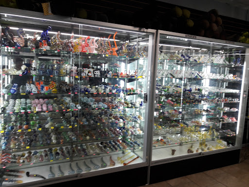 Tobacco Shop «Gotham Smoke & Novelty Shop», reviews and photos, 681 E Jericho Turnpike, Huntington Station, NY 11746, USA