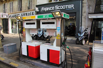 Station Essence Des Ternes à Paris