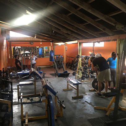 Iron Gym Magaña - P8XG+2X6, 3 Calle Oriente, Izalco, El Salvador