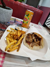 Gyros du Restauration rapide The Food World Limoges - n°1