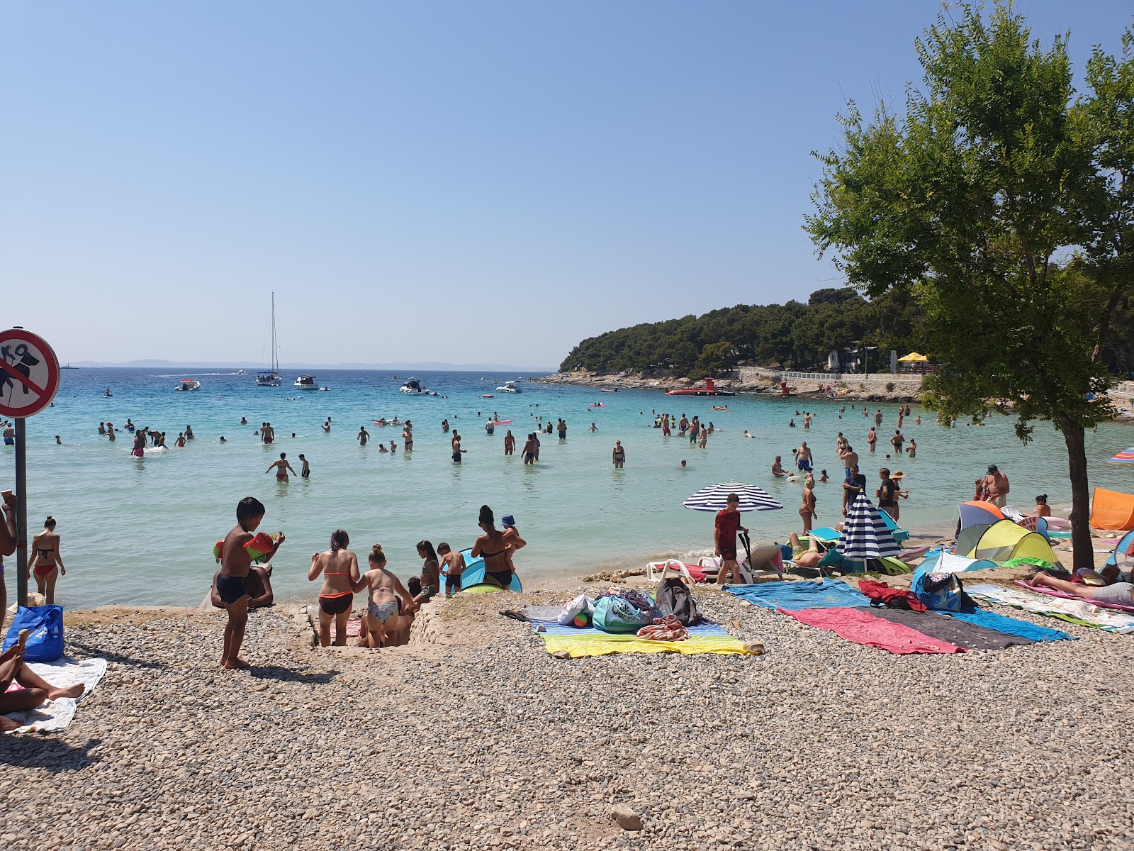 Foto van Slanica beach met kleine baai