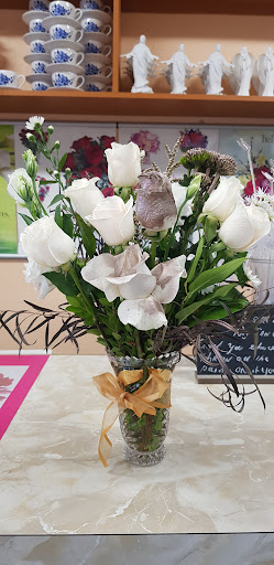 Florist «Canoga Park Florist», reviews and photos, 7144 Owensmouth Ave, Canoga Park, CA 91303, USA