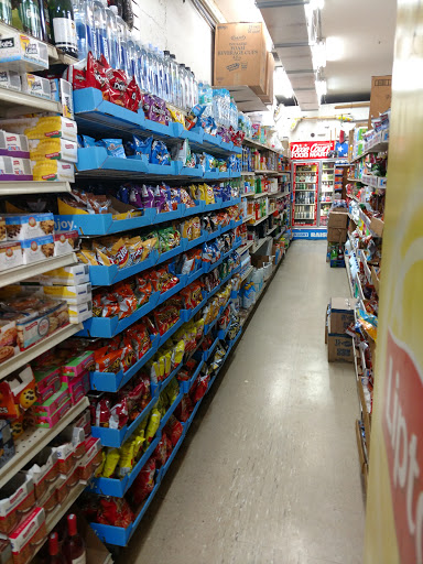 Grocery Store «Dixie Court Food Market», reviews and photos, 106 NW 11th Ave, Fort Lauderdale, FL 33311, USA