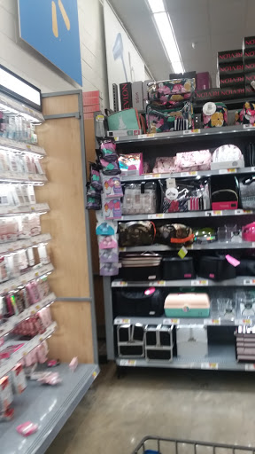 Department Store «Walmart Supercenter», reviews and photos, 1300 Desplaines Ave, Forest Park, IL 60130, USA