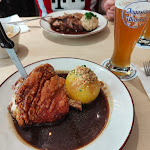 Photo n°1 de l'avis de Chrisweid. fait le 01/05/2024 à 12:49 sur le  Haxengrill à Munich