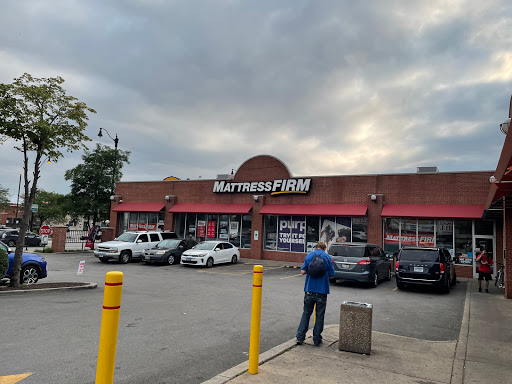 Mattress Firm South Loop West