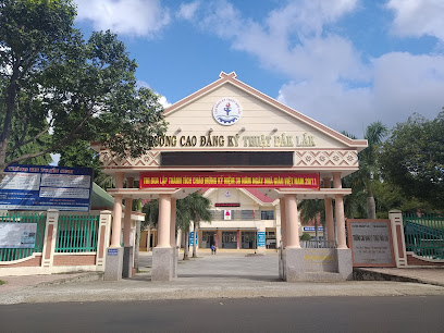 Trường Cao Đẳng Kỹ thuật Đắk Lắk