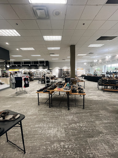 Shoe Store «Roderer Shoe Center», reviews and photos, 316 E Stroop Rd, Dayton, OH 45429, USA