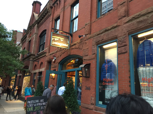 Clothing Store «Patagonia Boston», reviews and photos, 346 Newbury St, Boston, MA 02115, USA