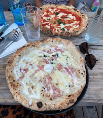 Plats et boissons du Marinara Pizzeria Napoletana à Saint-Julien-les-Rosiers - n°19