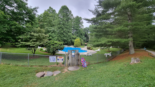 Resort «Highland Lake Inn & Resort», reviews and photos, 86 Lily Pad Ln, Flat Rock, NC 28731, USA