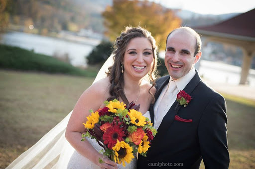 Florist «An English Flower Cottage», reviews and photos, 101 Copper Penny St, Hendersonville, NC 28792, USA