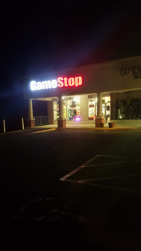 Video Game Store «GameStop», reviews and photos, 707 Farmington Ave #110, New Britain, CT 06053, USA
