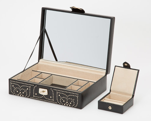 Jewelry Store «Nasr Bros Jewelers Fairview», reviews and photos, 199 Town Pl, Fairview, TX 75069, USA