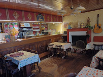 Atmosphère du Café Restaurant Chez Bernard à Saint-Martin-sur-Oust - n°1