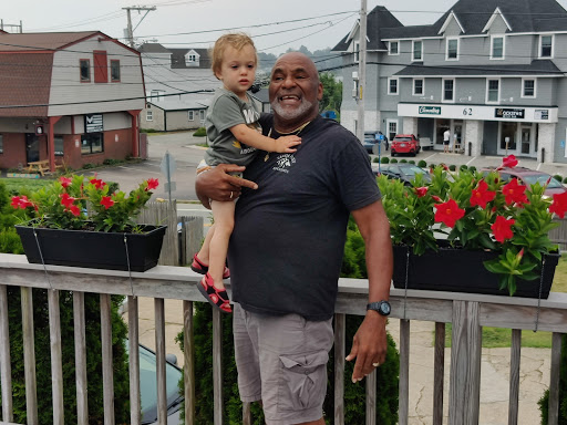 Beauty Salon «Lockstar Salon & Spa», reviews and photos, 102 W Main Rd, Middletown, RI 02842, USA