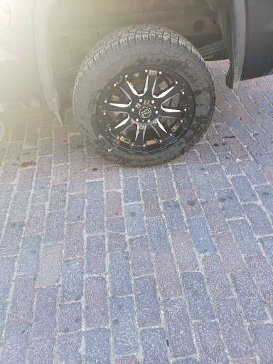 Tire Shop «Discount Tire Store - Spring, TX», reviews and photos, 6510 Farm to Market 2920, Spring, TX 77379, USA