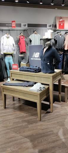 Shoe Store «New Balance Portland», reviews and photos, 7385 SW Bridgeport Rd, Tigard, OR 97224, USA