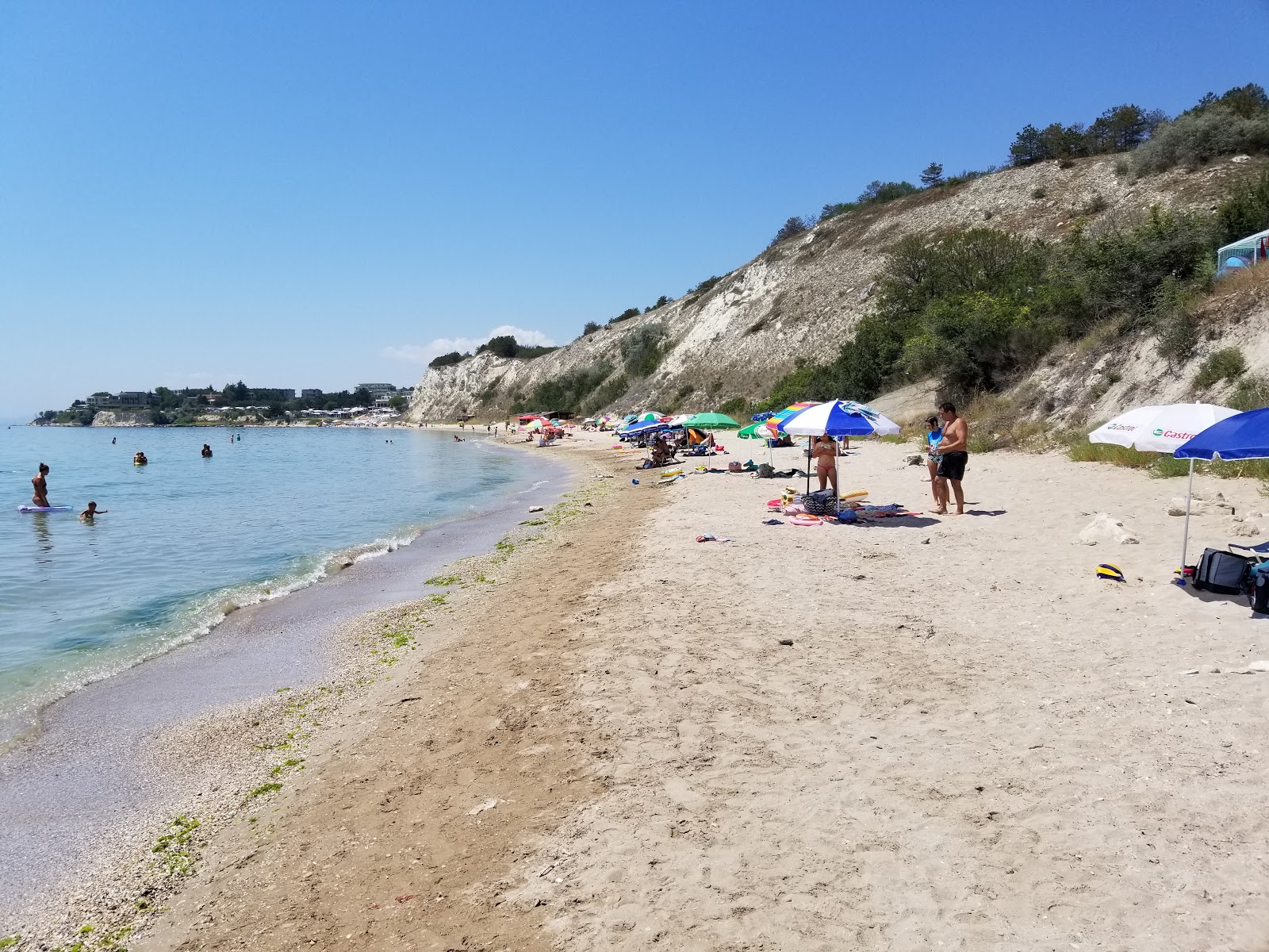 Foto di Plyazh Ikantalk II con spiaggia spaziosa