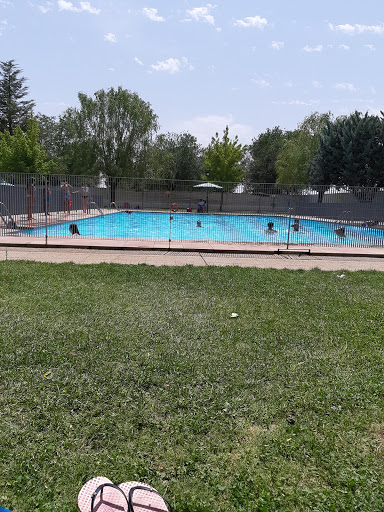 Piscina Pública Municipal de Yunquera de Henares. en Yunquera de Henares, Guadalajara