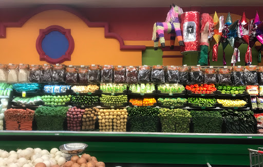 Grocery Store «La Plaza Market», reviews and photos, 515 McLaughlin Ave, San Jose, CA 95116, USA