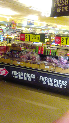 Grocery Store «Stop & Shop», reviews and photos, 333 W River St, Providence, RI 02904, USA