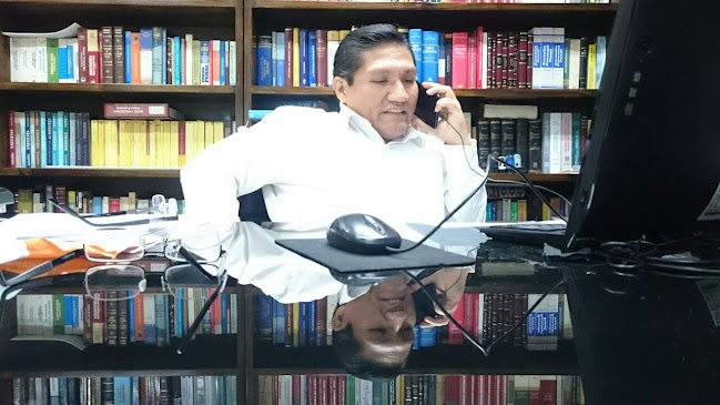 Opiniones de SantaCruz & Asociados - Estudio de Abogados. Dr. Javier Santa Cruz G. en Los Olivos - Abogado