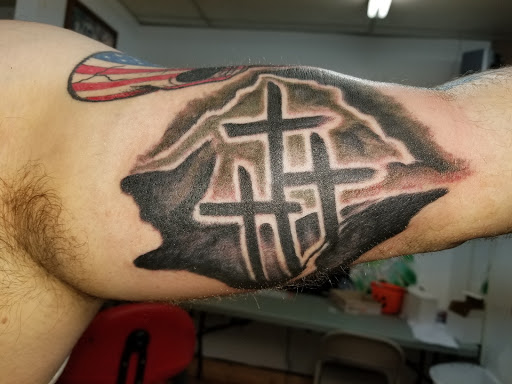 Tattoo Shop «No Regrets Tattoo Co. of Cleveland», reviews and photos, 4888 Pearl Rd, Cleveland, OH 44109, USA