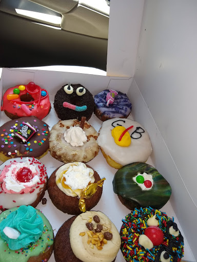 Donut Shop «The Donut Conspiracy», reviews and photos, 1971 E Beltline Ave NE #123, Grand Rapids, MI 49525, USA