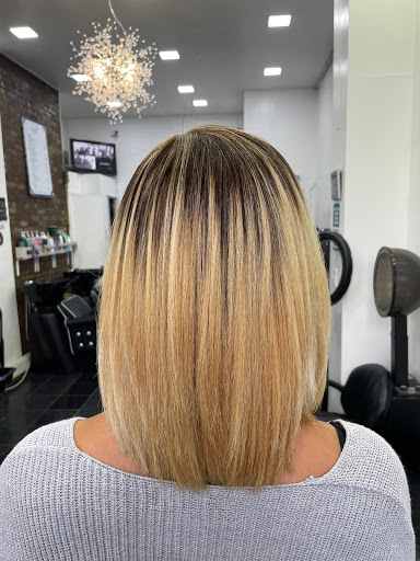 Beauty Salon «Reflections Beauty Salon Dominican», reviews and photos, 50 Malcolm X Blvd, Brooklyn, NY 11221, USA