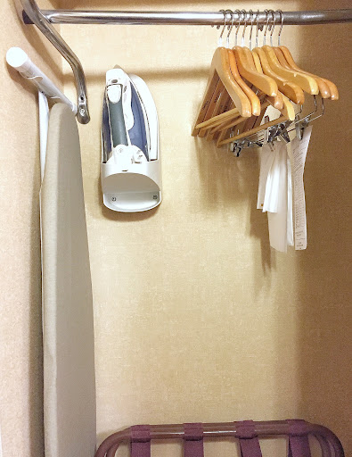 Hotel «Courtyard by Marriott Canton», reviews and photos, 4375 Metro Cir NW, North Canton, OH 44720, USA