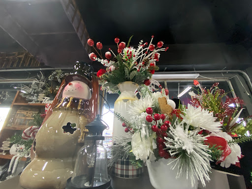 Florist «Mulberry Florist», reviews and photos, 811 N Mulberry St, Elizabethtown, KY 42701, USA