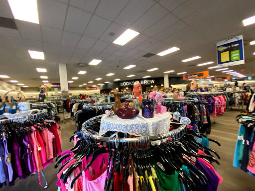Thrift Store «Discover Goodwill Circle Retail Center», reviews and photos