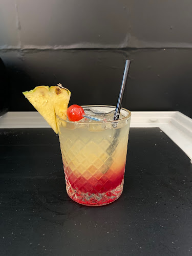 Art’s Bar - Gins & Cocktails