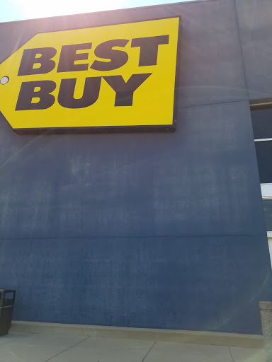 Electronics Store «Best Buy», reviews and photos, 1830 Towne Centre Dr, North Aurora, IL 60542, USA