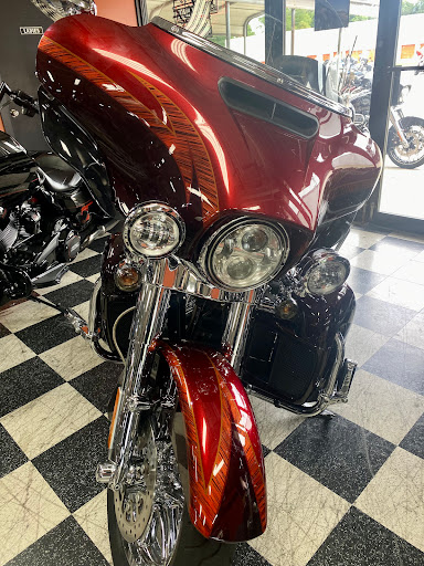 Harley-Davidson Dealer «Queen City Harley-Davidson», reviews and photos, 5960 Dixie Hwy, Fairfield, OH 45014, USA