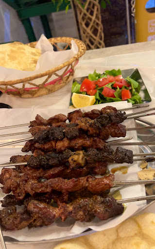 مطعم زاد الديرة للاكلات الشعبية Zad Aldirah Restaurant