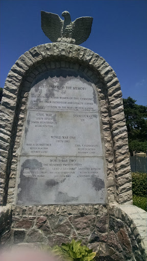 Bar & Grill «The Casino», reviews and photos, 104 Division St, Kelleys Island, OH 43438, USA