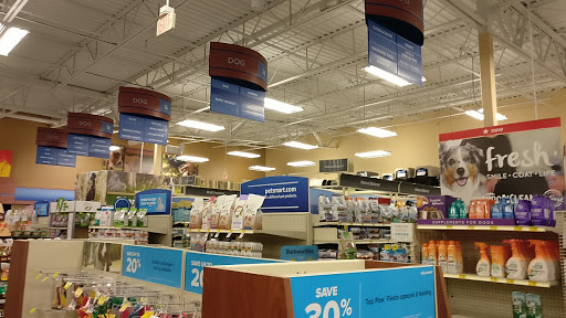 Pet Supply Store «PetSmart», reviews and photos, 15 Dowling Village Boulevard, North Smithfield, RI 02896, USA