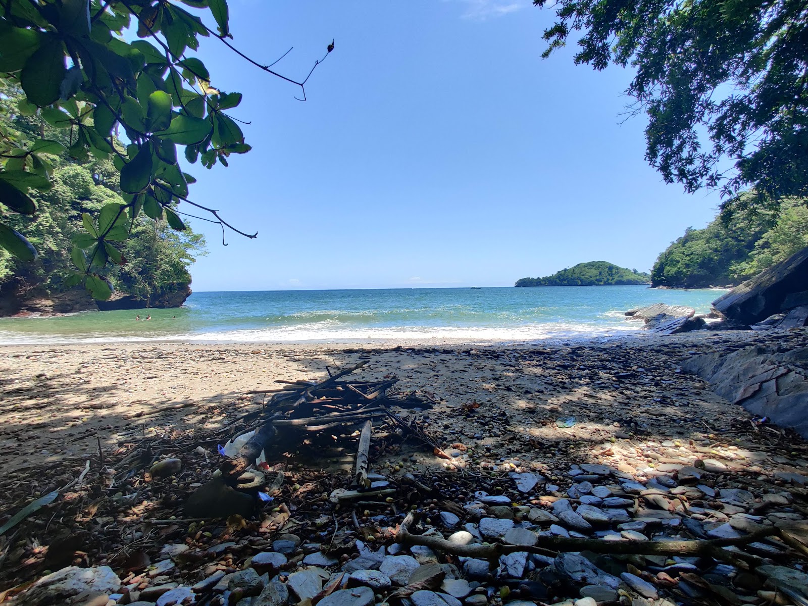 Saut D'eau beach的照片 带有小海湾