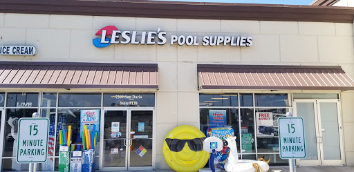 Swimming pool supply store Laredo