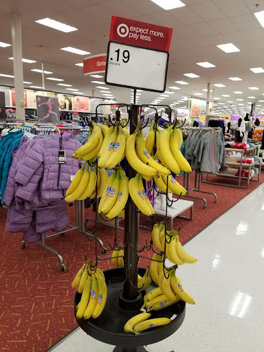 Department Store «Target», reviews and photos, 18855 N Market Pl Dr, Aurora, OH 44202, USA