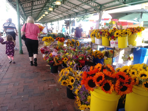 Gourmet Grocery Store «Eastern Market», reviews and photos, 225 7th St SE, Washington, DC 20003, USA