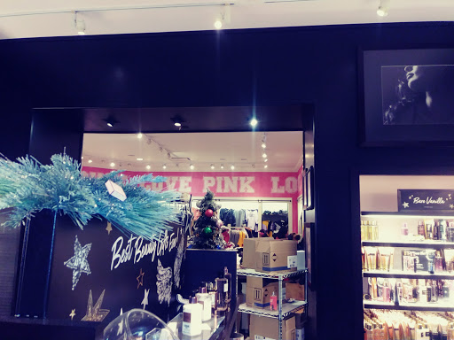 Shopping Mall «River Oaks Center», reviews and photos, 96 River Oaks Center Dr, Calumet City, IL 60409, USA