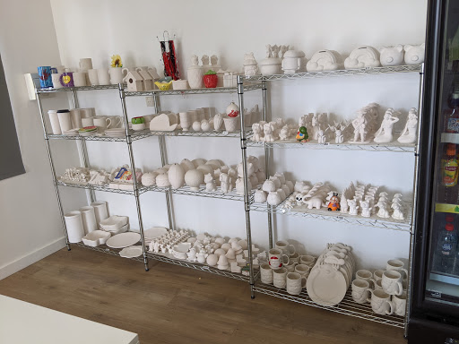 Pottering Around Pottery Studio & Cafe